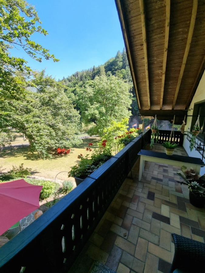 B&B Am Sahrbach Altenahr Bagian luar foto