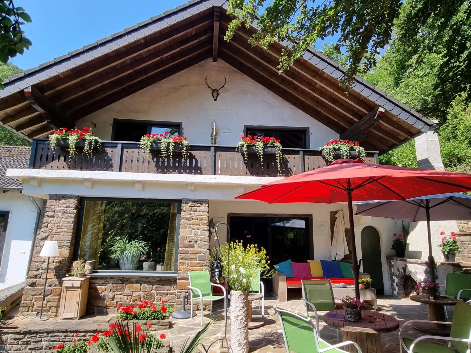 B&B Am Sahrbach Altenahr Bagian luar foto